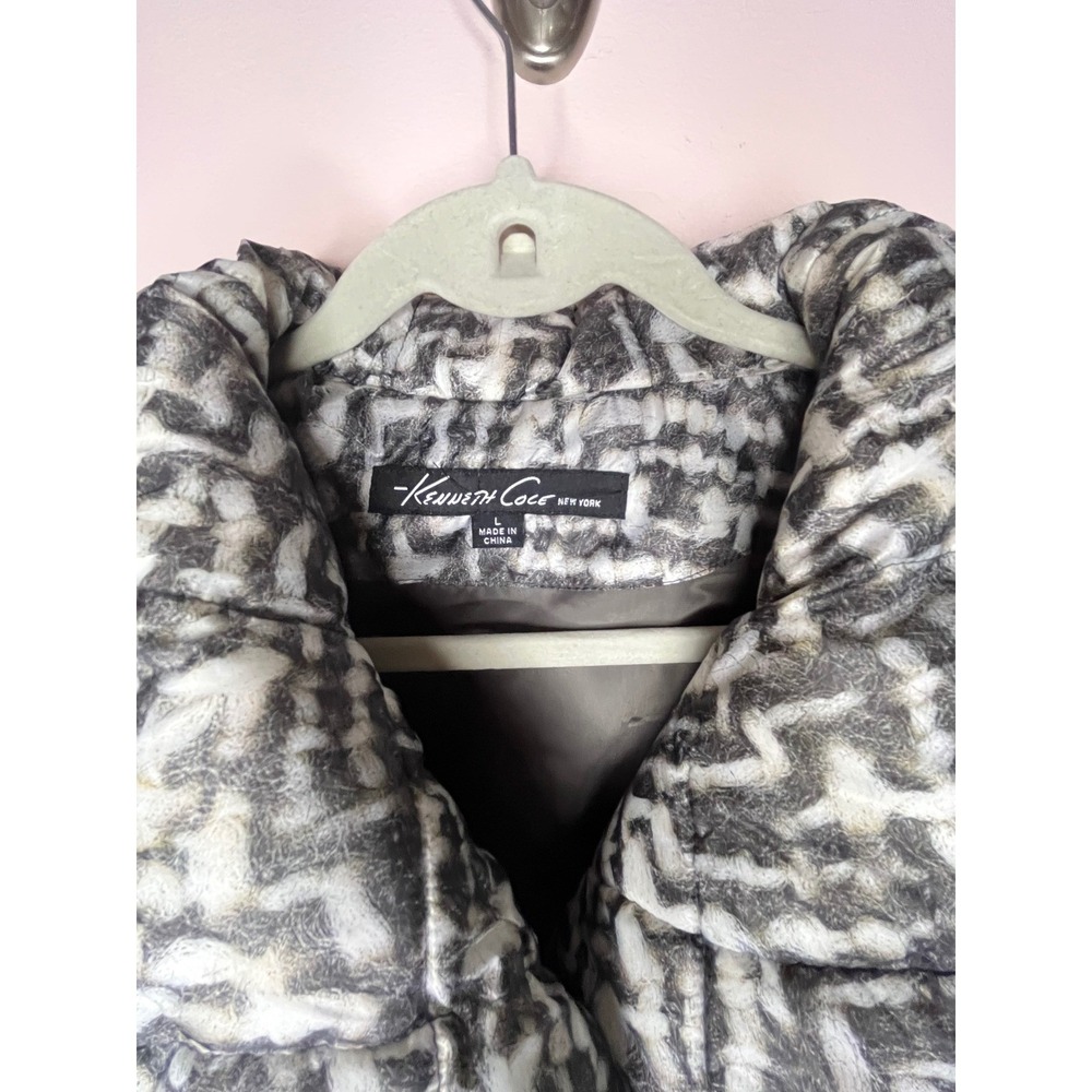 Kenneth Cole New York Women's Coat Black White Abstract Print Puffer Zip Size L - Picture 2 of 16